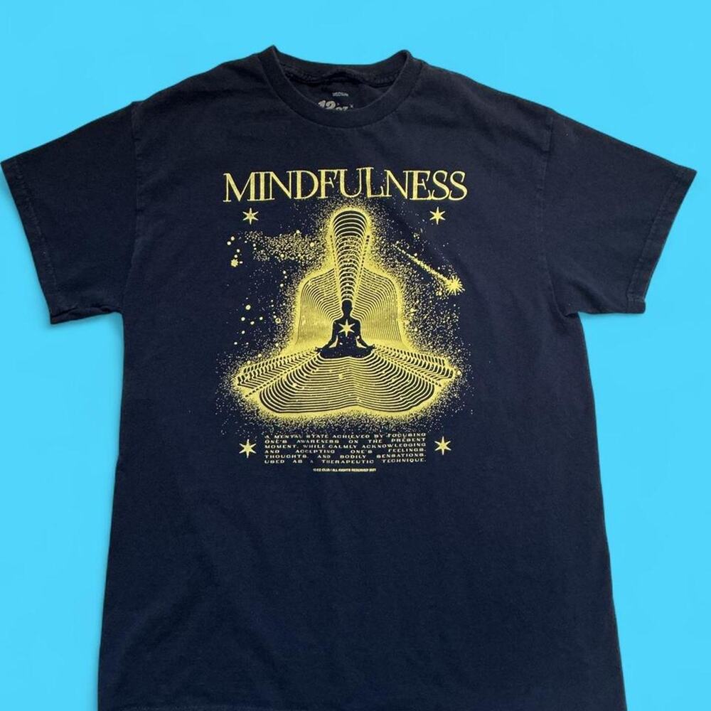 12oz club mindfulness graphic tee